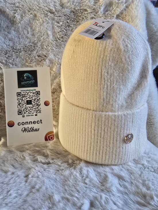 Бежевого цвета 