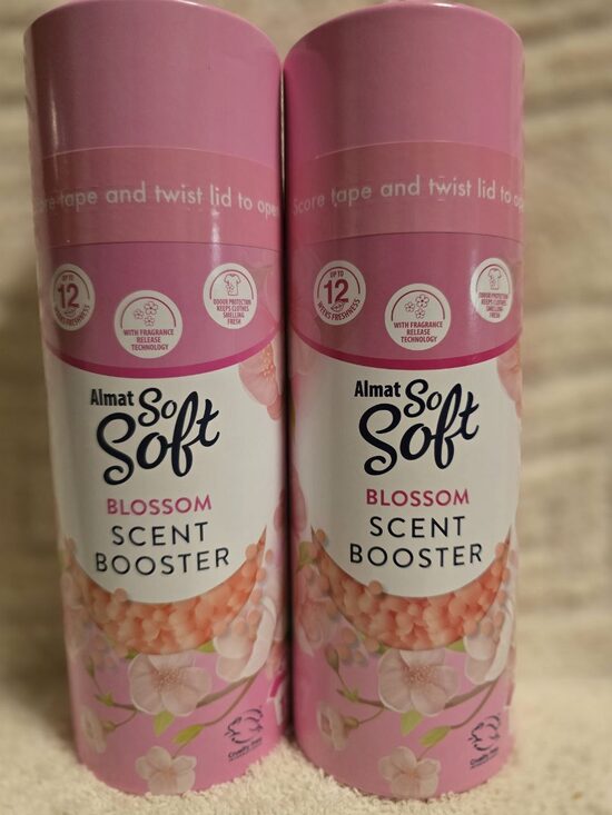 Almat So Soft Blossom Scent Booster veļas aromāts.