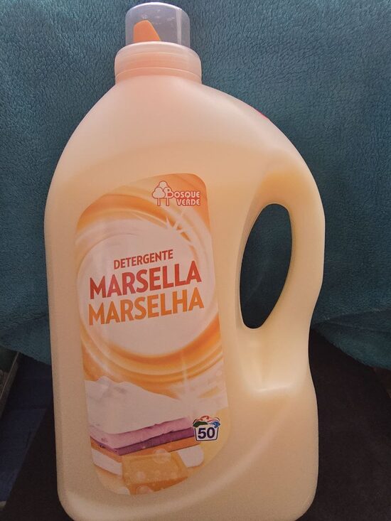 Gels drēbju mazgāšanai ar veļas ziepēm 