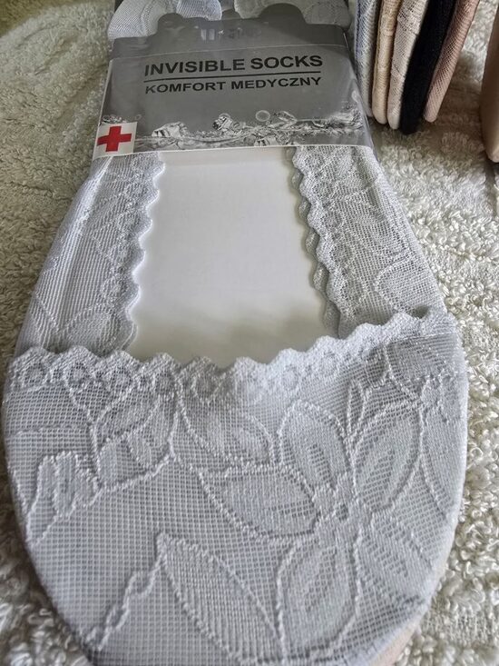 Caurspīdīgas zeķes 