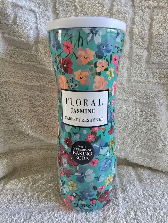 Pulveris paklāju smaku noņemšanai 595 gr