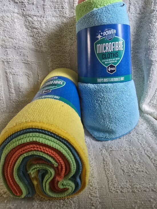 Mikrošķiedras lupatiņas mājas tīrīšanai